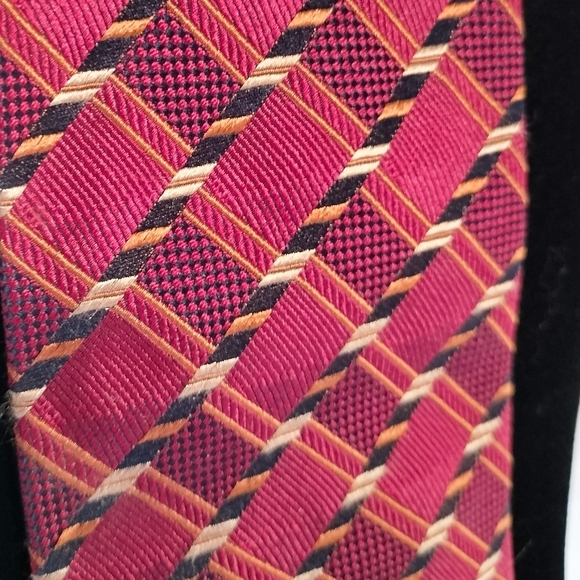 Jos. A. Bank Red Woven Jacquard Men's Tie Necktie Silk Abstract - Picture 2 of 9